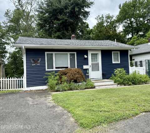 13 Middlesex Avenue, Keyport, NJ 07735