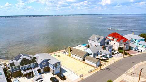 328 Sunset Drive N, Seaside Heights, NJ 08751