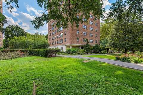 21-10 33rd Road, Astoria, NY 11106