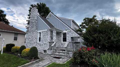 220 Grand Avenue, Freeport, NY 11520