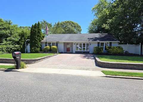 17 Fairlane Drive, Selden, NY 11784