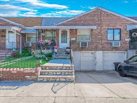 8407 262nd Street, Floral Park, NY 11001