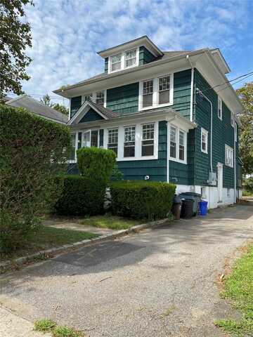 38 Totten Place, Babylon, NY 11702