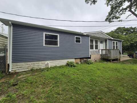 309-15 Fanning Boulevard, Riverhead, NY 11901