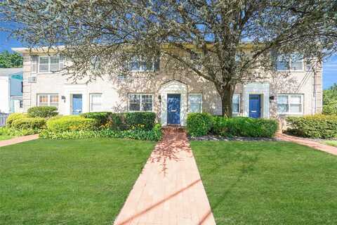 4 S Forrest Avenue, Rockville Centre, NY 11570