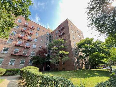 147-37 38th Ave, Flushing, NY 11354