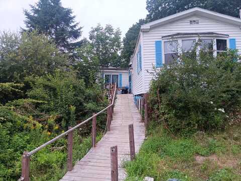1024 E East Waldo Road, Belfast, ME 04915