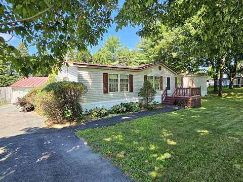 7 Forest Street, Dover-Foxcroft, ME 04426