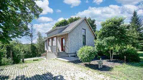 5 Schooner Road, South Portland, ME 04106