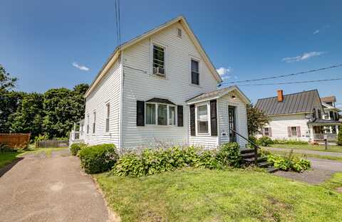 51 High Street, Houlton, ME 04730
