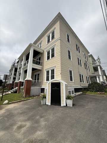 128 Pine Street, Lewiston, ME 04240