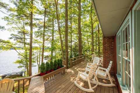 45 Loch Erin Road, Nobleboro, ME 04555