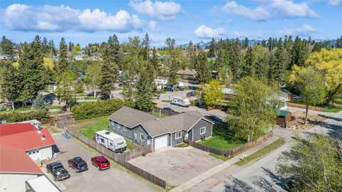 1020 3rd Avenue E, Columbia Falls, MT 59912