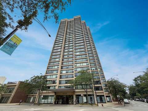 1850 N CLARK Street, Chicago, IL 60614