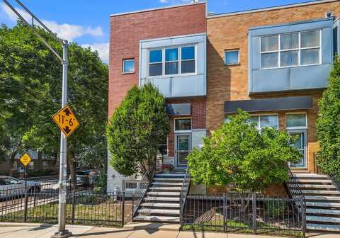 2558 W Bloomingdale Avenue, Chicago, IL 60647