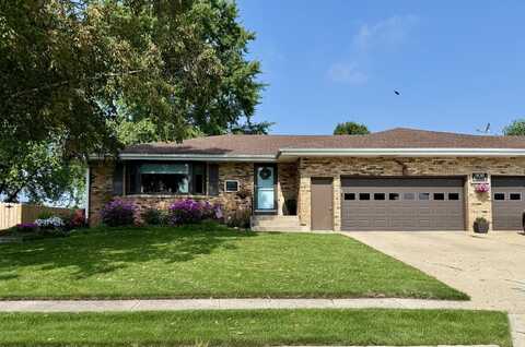 906 A Carlisle Drive, Rochelle, IL 61068