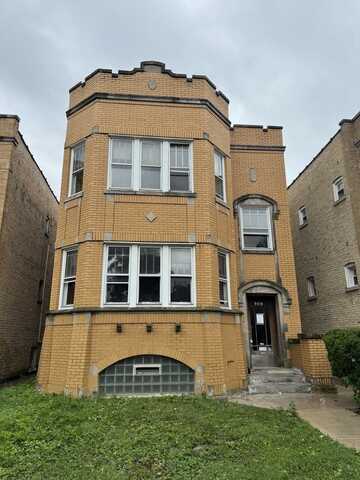 5519 W Dakin Avenue, Chicago, IL 60641