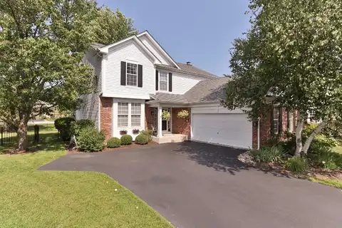8 Hithergreen Court, Algonquin, IL 60102