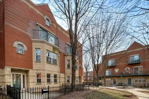 4530 S Woodlawn Avenue, Chicago, IL 60653