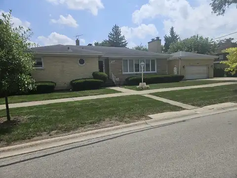7233 W Monroe Street, Niles, IL 60714