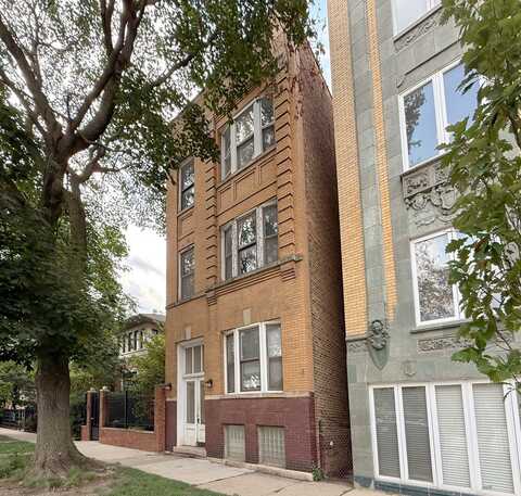 1640 W Melrose Street, Chicago, IL 60657