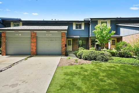 1124 Briarcliffe Boulevard, Wheaton, IL 60189