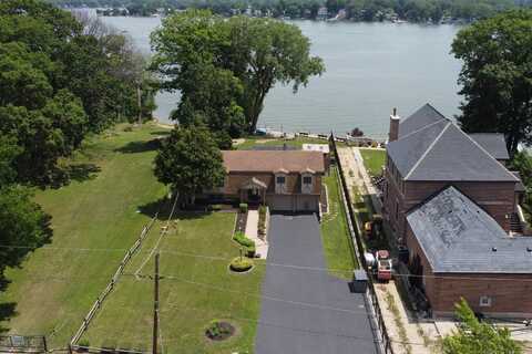 42567 N Woodbine Avenue, Antioch, IL 60002