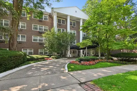 1025 Randolph Street, Oak Park, IL 60302