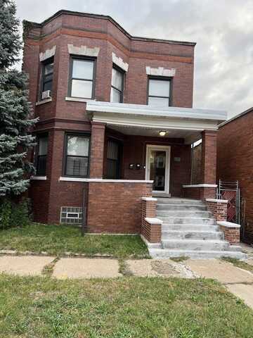 7053 S Eberhart Avenue, Chicago, IL 60637