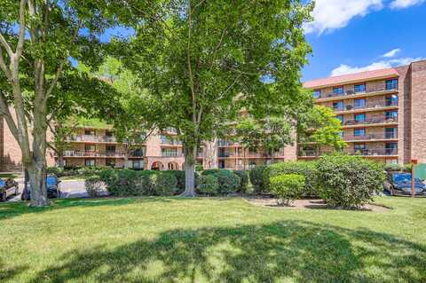 35 S Baybrook Drive, Palatine, IL 60074