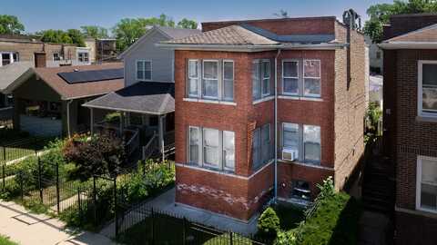3337 W Cullom Avenue, Chicago, IL 60618
