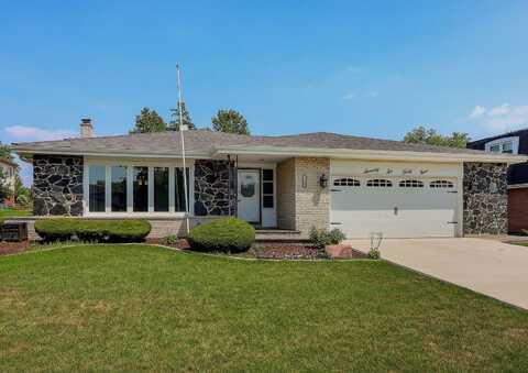 7649 Apple Tree Lane, Willowbrook, IL 60527