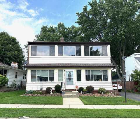 718 Parkway Avenue, Elgin, IL 60120