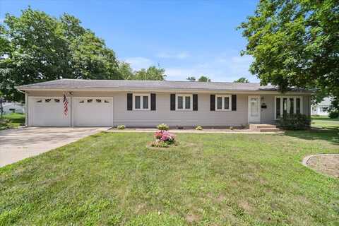 396 N Sherman Street, El Paso, IL 61738