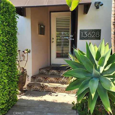 13628 S Mariposa Avenue, Gardena, CA 90247