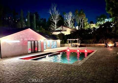 20301 Reaza Place, Woodland Hills, CA 91364
