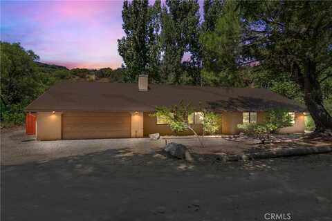 9031 Tassajara Creek Road, Santa Margarita, CA 93453