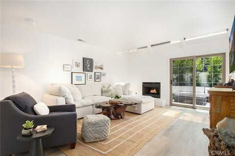 2620 Elden Avenue, Costa Mesa, CA 92627