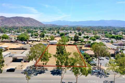 866 6th Street, Norco, CA 92860