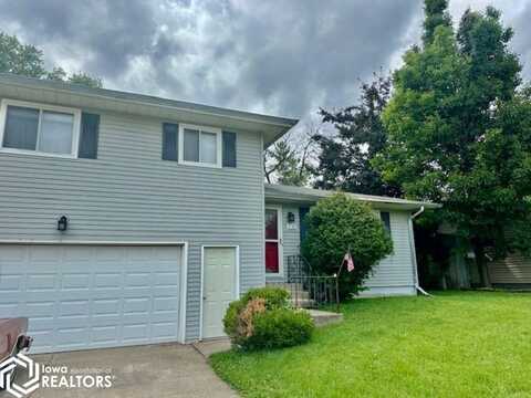 2215 SENECA Street, Burlington, IA 52601