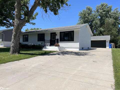 3 G Avenue W, Albia, IA 52531