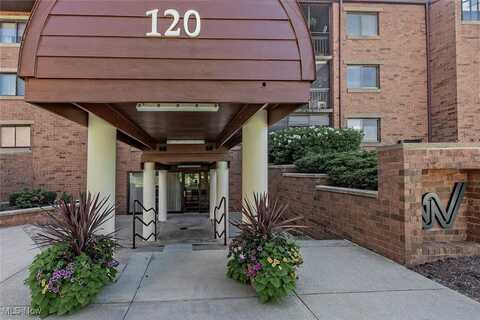 120 Fox Hollow Drive unit: 304B, Mayfield Heights, OH 44124