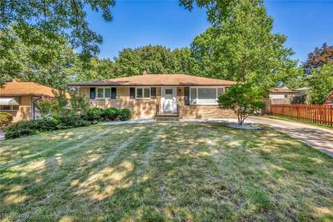 6487 Hawthorne Circle, Parma, OH 44134