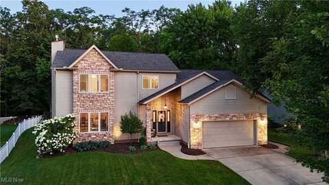 628 Ridgeline Drive, Cuyahoga Falls, OH 44223