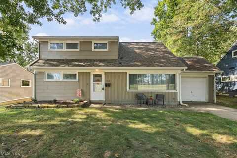 1621 Silver Lake Avenue, Cuyahoga Falls, OH 44223