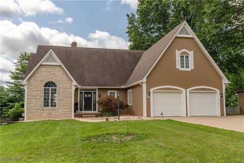 2690 Tulip Street NE, Canton, OH 44705