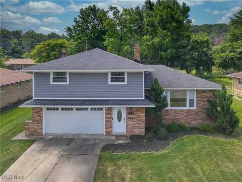 376 Calvin Drive, Seven Hills, OH 44131