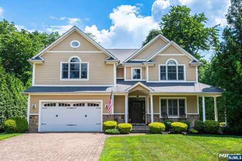 131 Norma Road, Harrington Park, NJ 07640