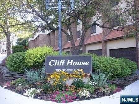 300 Gorge Road 18, Cliffside Park, NJ 07010