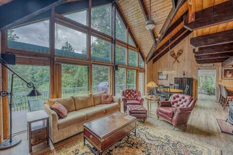 104 Sundance Road, Woodstock, NH 03262